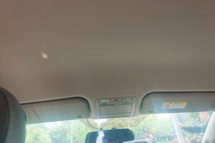 Used Toyota Verso 2015 180E CVT Crossover Edition
