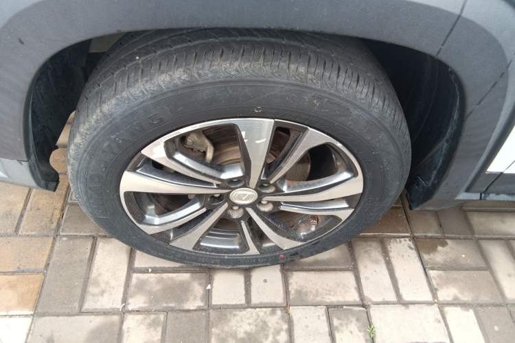 Used CHANGAN CS35PLUS 2021 Blue Whale NE 1.4T DCT Luxury Model Left Front Wheel Hub