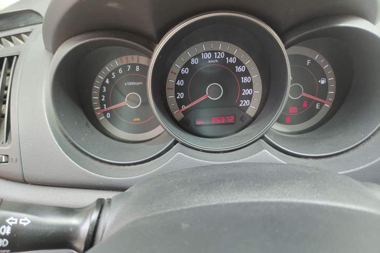 Used Kia Forte 2012 1.6L MT GL Commemorative Edition Odometer Close Up