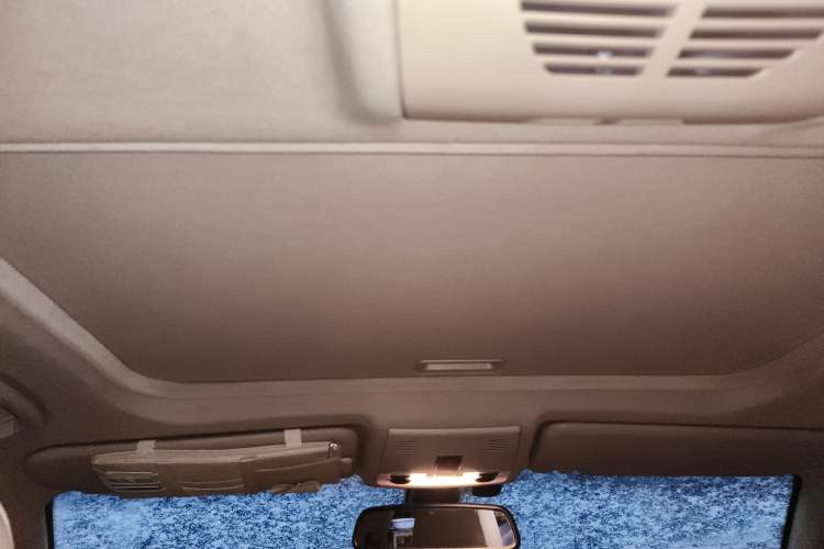 Used BMW 3 Series 2010 320i Luxury Model