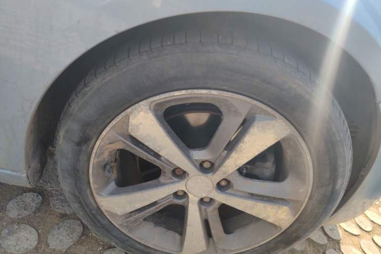 Used Peugeot 308S 2015 1.6T Automatic Jingchi Edition Right Front Wheel Hub