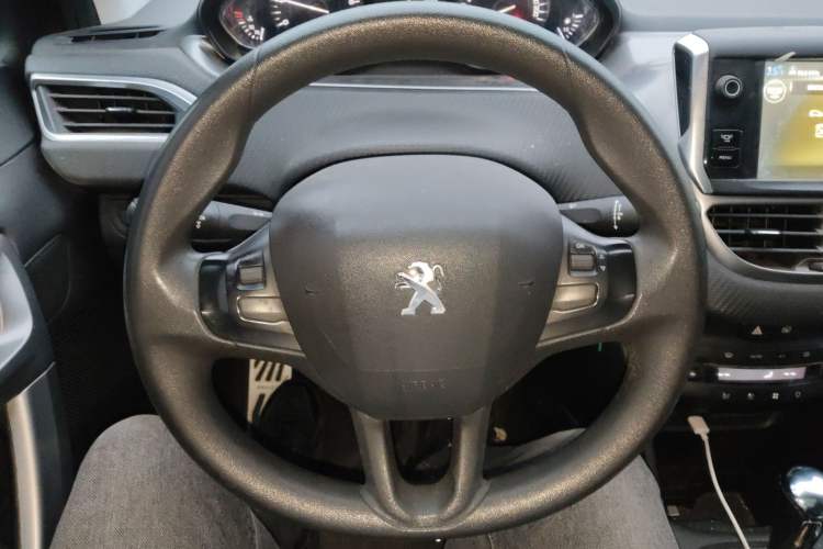 Used Peugeot 2008 2014 1.6L Automatic Fashion Edition
