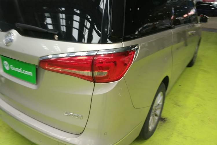 Used Buick GL8 2017 ES 28T Premium Version China V Standard Exterior 3