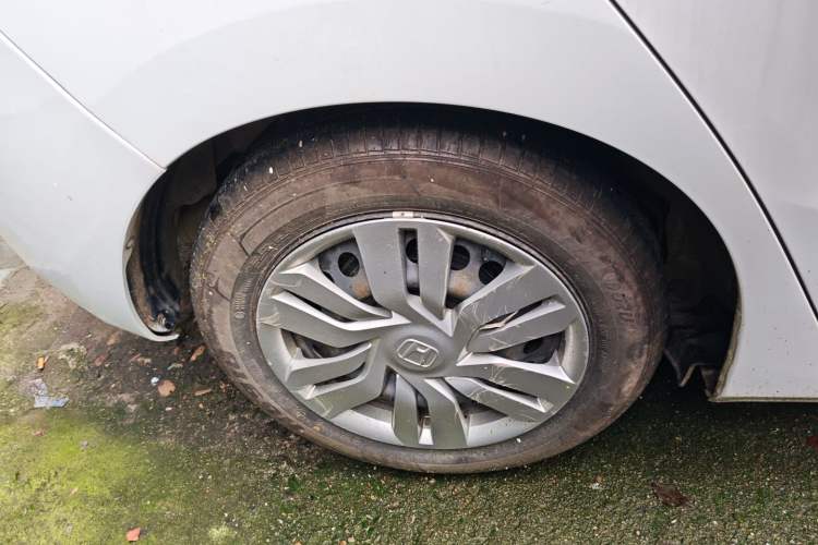 Used Honda Fit 2016 1.5L LX CVT Comfort Model Right Rear Wheel Hub