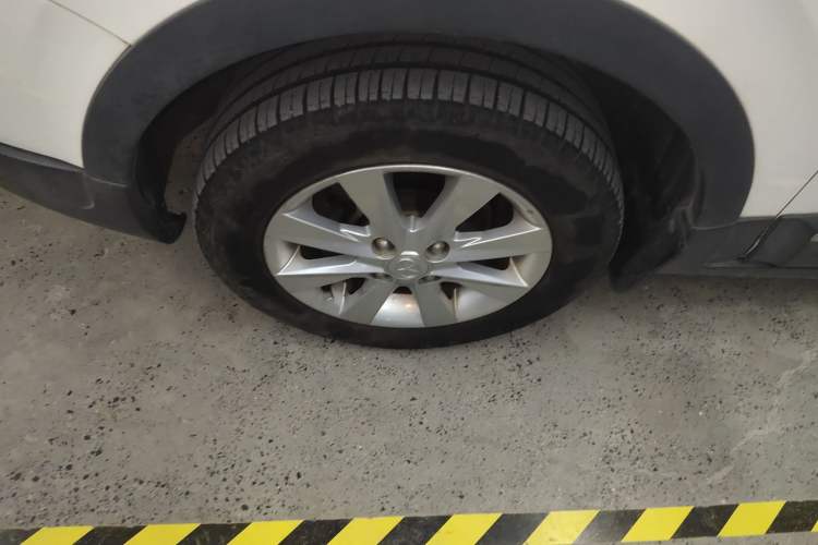 Used JAC Tongyue RS 2012 Cross 1.3L Manual Luxury Model
