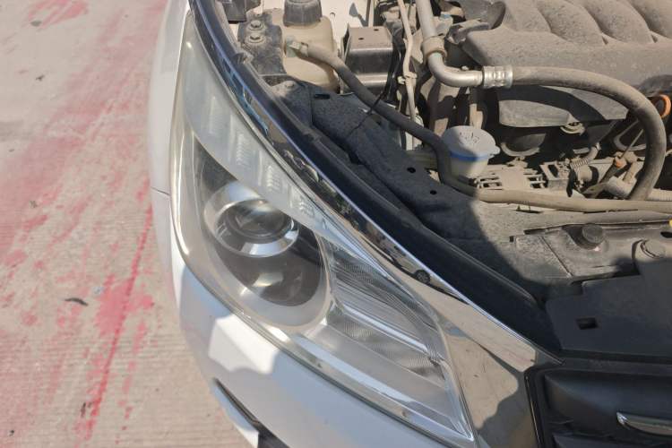 Used Venucia T70 2015 2.0L CVT Smart Edition
