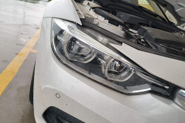 Used BMW 3 Series 2016 316i Fashion Model Right Front Headlight