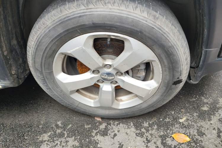 Used Jeep Compass 2019 220T Automatic Family Edition Right Front Wheel Hub