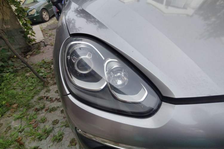 Used Porsche Cayenne 2015 Cayenne 3.0T Right Front Headlight