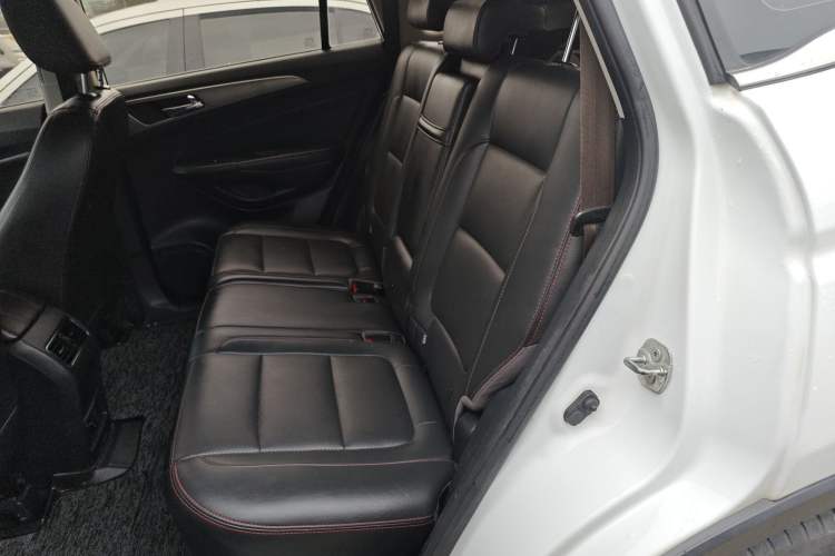 Used CHANGAN CS75 2016 2.0L Manual Luxury Version China V Standard Left Rear Seat