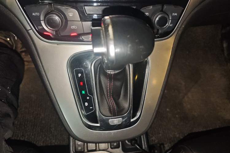 Used Haval H6 2015 Sport Edition 1.5T Automatic Two-Wheel Drive Luxury Model