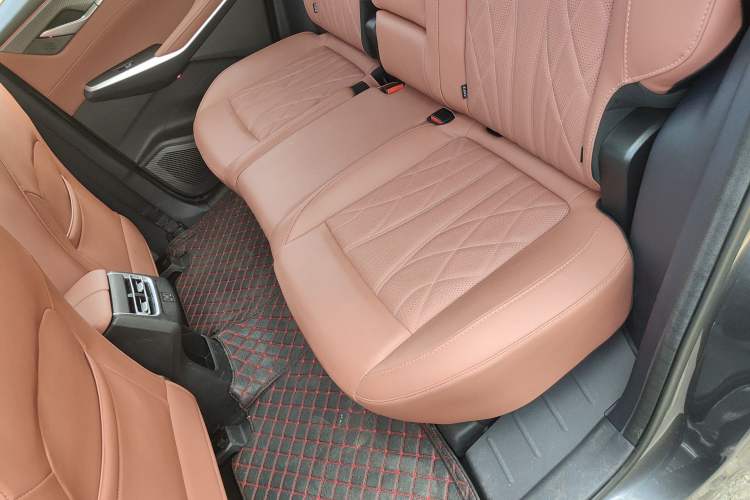 Used CHANGAN CS75 PLUS 2024 3rd Generation Champion Edition 1.5T Intelligent Drive Dynamic Model Left Rear Seat