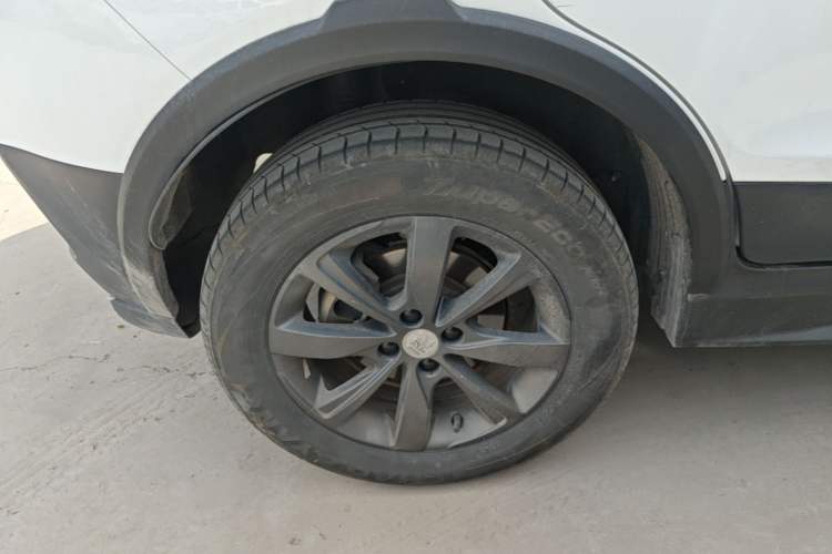 Used BYD Yuan New Energy 2018 EV360 Smart Connect Cool Edition Right Rear Wheel Hub