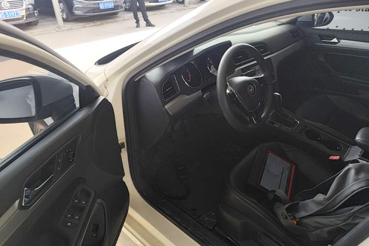 Used Volkswagen Lamando 2017 230TSI DSG Fashion Edition Driver Seat