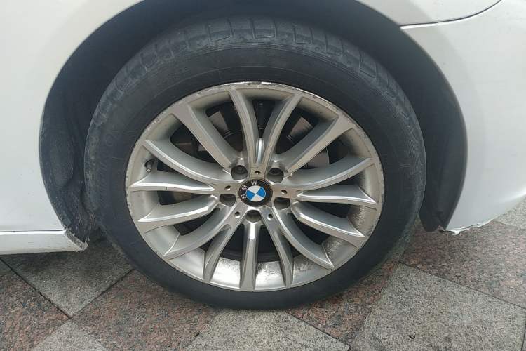 Used BMW 5 Series 2014 528Li Luxury Design Package
