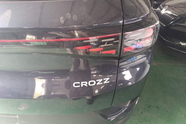 Used Volkswagen ID.4 CROZZ 2021 Long-Range Lite PRO Two-Wheel Drive Version Exterior 3