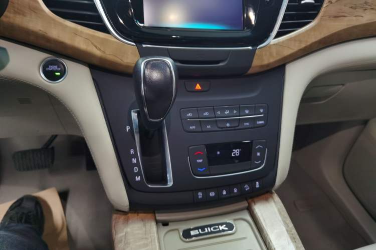 Used Buick GL8 2018 ES 28T Comfort Model China VI Standard
