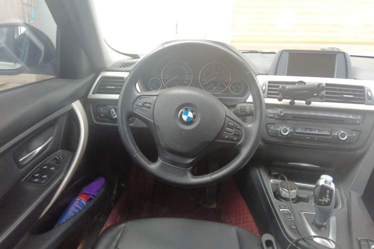 Used BMW 3 Series 2015 316Li Fashion Model Steering Wheel