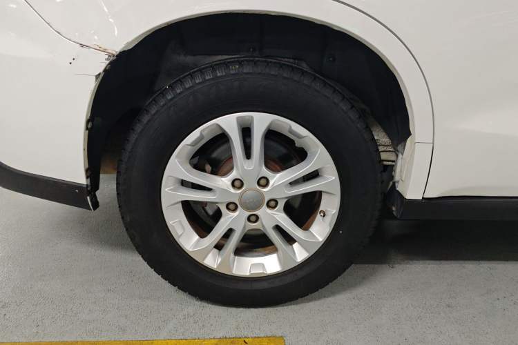 Used Haval M6 2017 1.5T Automatic Two-Wheel Drive Prestige Model Right Rear Wheel Hub