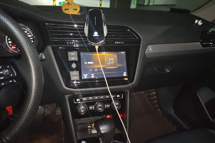 Used Volkswagen Tiguan L 2019 330TSI Automatic Two-Wheel Drive Smart Luxury Version China VI Standard Audio And AC Panel