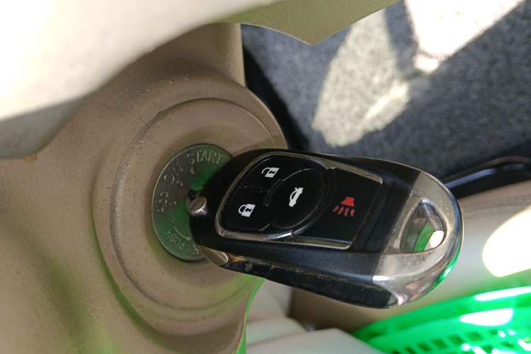 Used Dongfeng Junfeng E11K 2019 Standard Model
