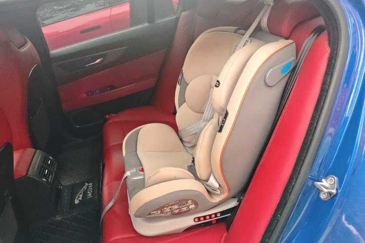 Used Jaguar XEL 2020 2.0T 200 PS R-DYNAMIC S Advanced Sport Edition Left Rear Seat