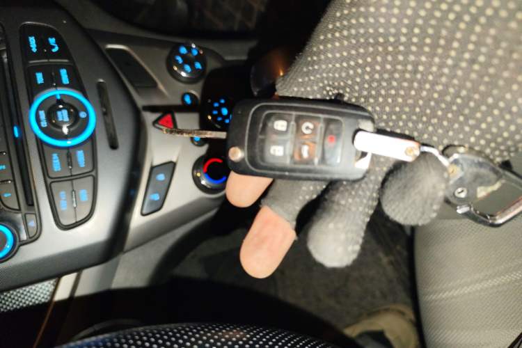 Used Chevrolet Aveo Sonic 2011 Sedan 1.4L Automatic SL
