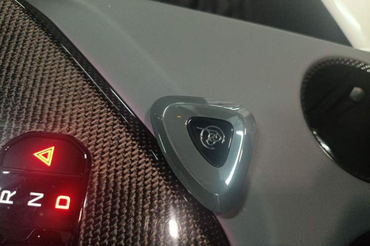 Used Lotus EMEYA 2024 EMEYA L+
