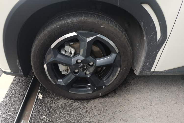 Used BYD Seagull 2023 Free Edition Left Front Wheel Hub