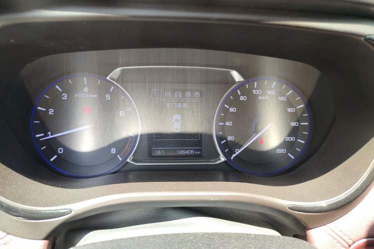 Used CHANGAN Lingxuan 2017 1.5T Manual Joyful & Happy Model Instrument Cluster