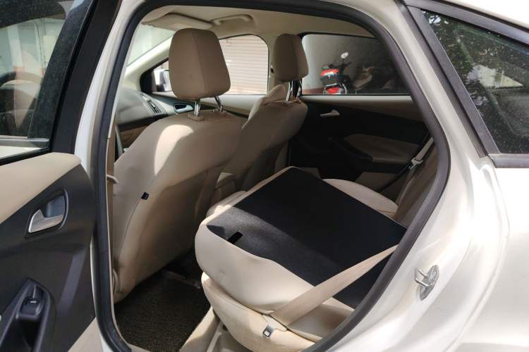 Used Ford Focus 2017 Sedan 1.6L Manual Comfort Plus SmartDrive Edition
