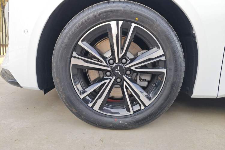 Used Hongqi EH7 2025 600 Smart Selection Edition
