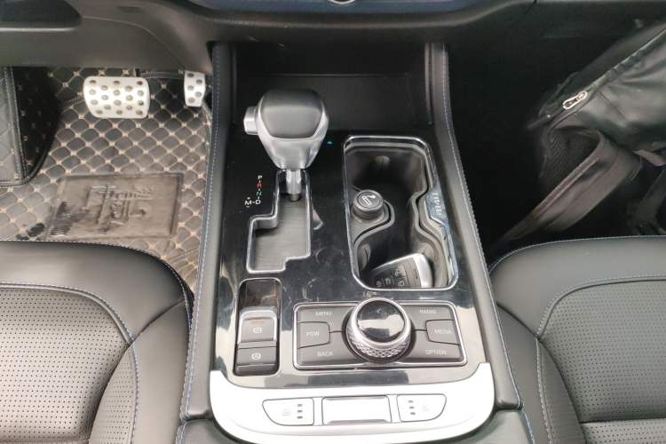 Used BAIC Off-Road BJ40 2019 Updated Version 2.0T Automatic All-Wheel Drive Urban Hunter Edition Premium China V Emission Standard