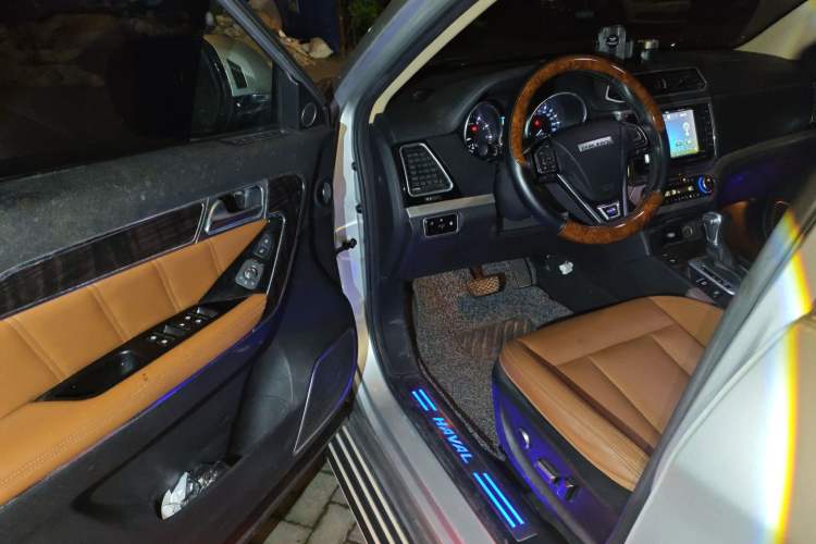 Used Haval H6 Coupe 2015 Blue Label 2.0T Automatic Two-Wheel Drive Elite Model
