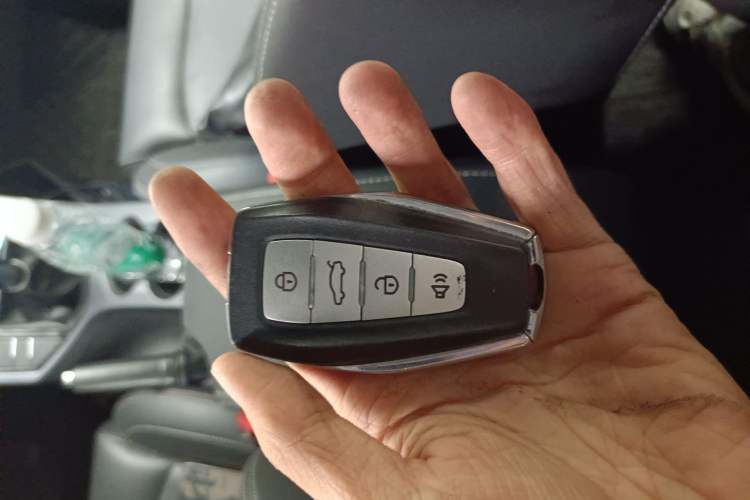 Used Geely Auto Emgrand 2019 Leading Edition 1.5L Manual Luxury Model China VI Standard
