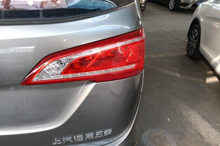 Used Baojun 730 2017 1.5T Manual Fashion Version 7 Seats China V Emission Standard