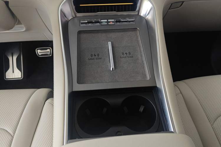 Used Denza N9 2025 Flagship Model