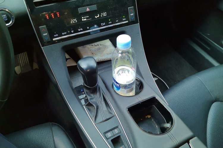 Used Toyota Avalon 2019 2.0L XLE Premium Edition China VI