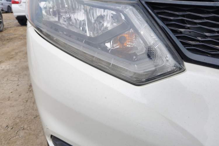 Used Nissan X-Trail 2014 2.0L CVT Comfort Edition 2WD Right Front Headlight