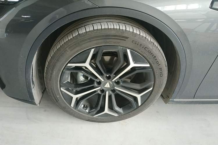 Used Deepal L07 2024 230Max Qiankun Intelligent Driving ADS SE Range-Extended Version