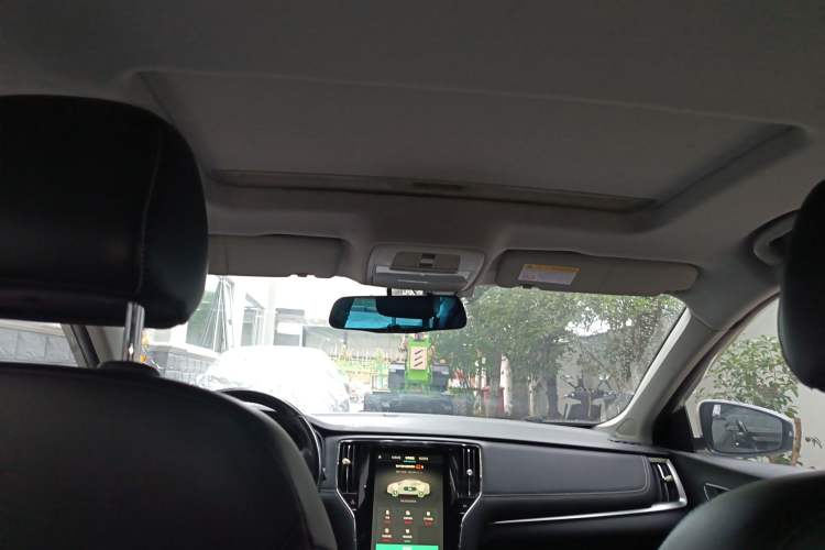 Used Roewe i6 New Energy 2017 45T Hybrid Connect & Smart Enjoyment Edition
