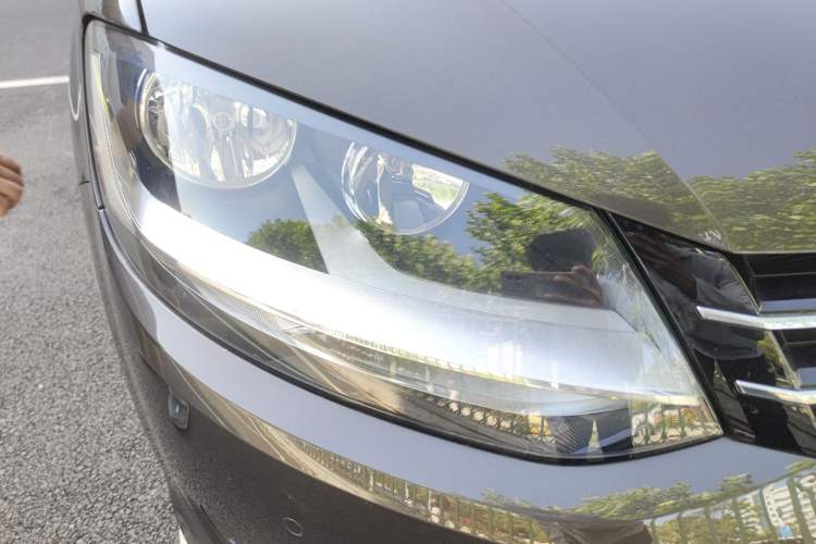 Used Volkswagen Sharan 2016 380TSI Comfort Edition 7-Seater Right Front Headlight