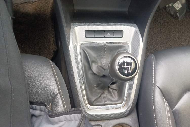 Used Roewe RX3 2018 1.6L Manual Internet Smart Edition Gear Lever