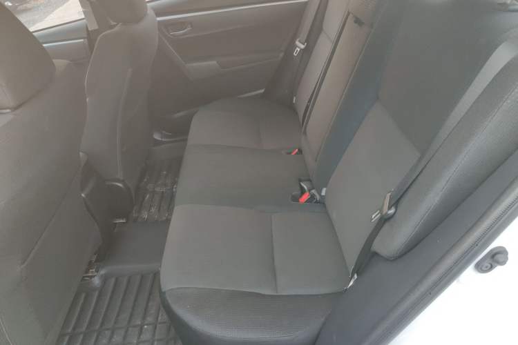 Used Toyota Levin 2017 Revised 185T CVT Elite Edition China V Standard Left Rear Seat