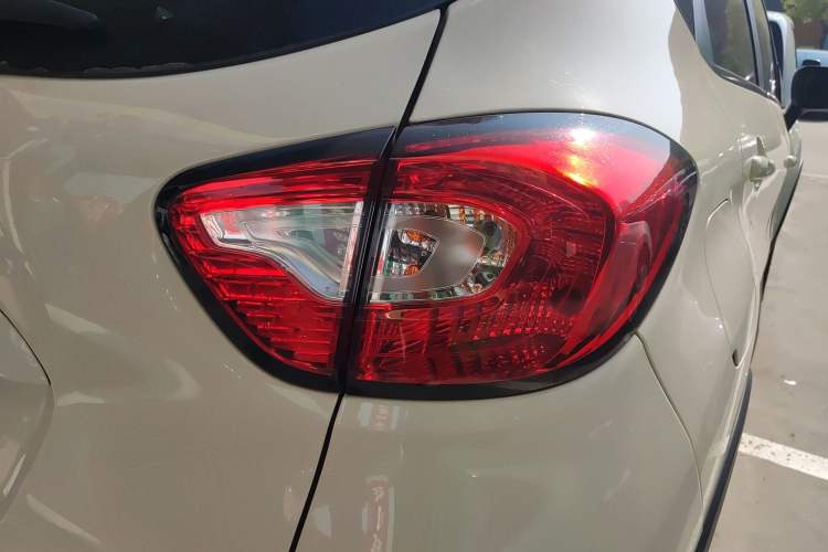 Used Renault Captur 2015 1.2T Automatic Standard Edition Right Rear Taillight