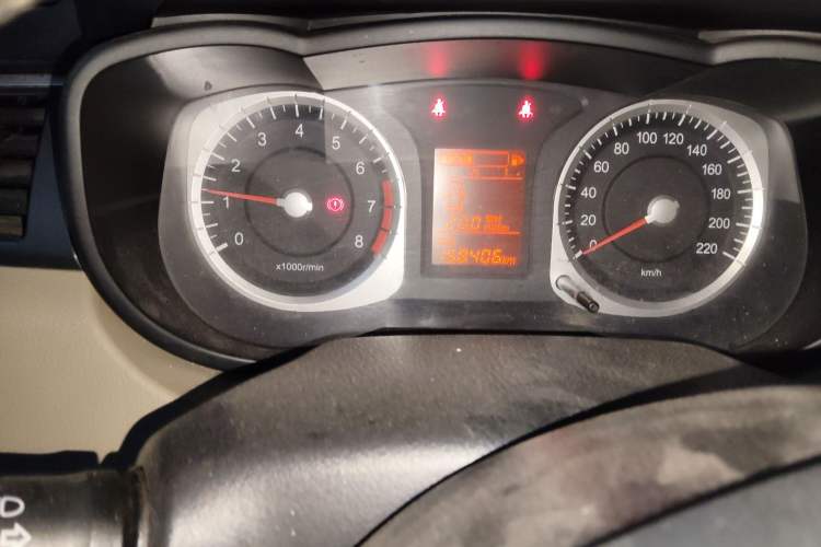 Used Venucia R50 2013 1.6L Manual Luxury Edition Odometer Close Up