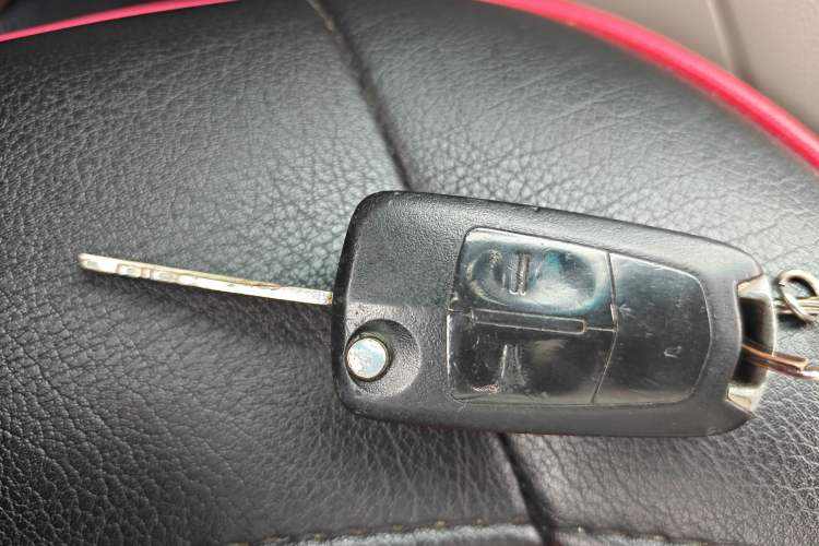 Used Chevrolet Captiva 2015 2.4L Two-Wheel Drive Urban Version 5 Seats