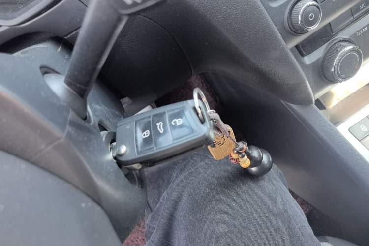 Used Skoda Octavia 2017 1.6L Manual Front-Wheel-Drive Version