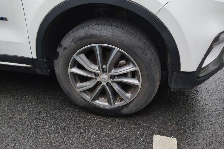 Used Geely Auto Emgrand X7 Sport 2018 1.8TD Automatic Two-Wheel Drive Smart 4G Connected Version