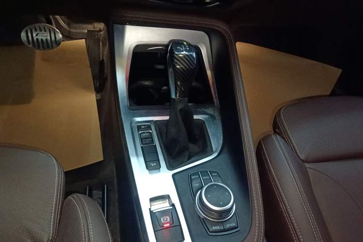 Used BMW X1 2019 xDrive20Li Luxury Model Gear Lever
